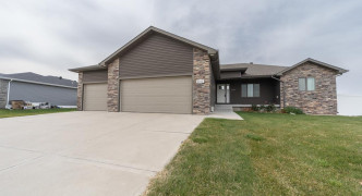 2104 Ebony Lane , Grand Island