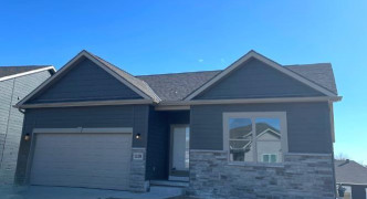 4919 Lynnwood Drive, Papillion