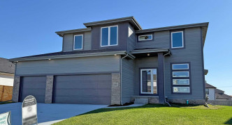 11011 Ranch Drive, Papillion