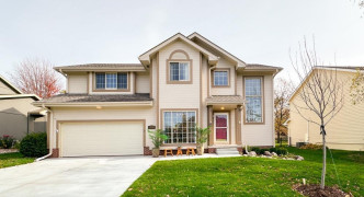 503 Fleetwood Drive, Papillion