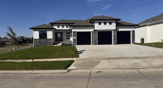 12716 S 79th Street, Papillion