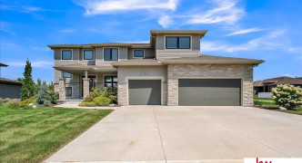 11706 Cooper Circle, Papillion