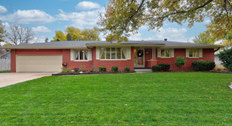 2265 Royal Wood Drive, Omaha