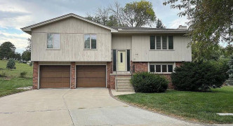 5048 Frederick Circle, Omaha