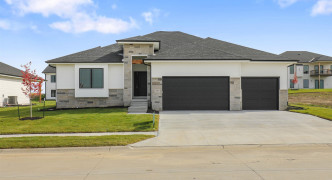 12367 Lake Vista Drive, Papillion