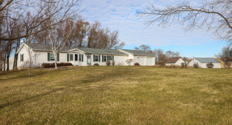 1300 450TH Street, AVOCA