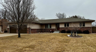 3517 Schroeder Ave , Grand Island