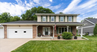 2216 Woodridge Lane , Grand Island