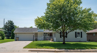 2415 W Anna St , Grand Island