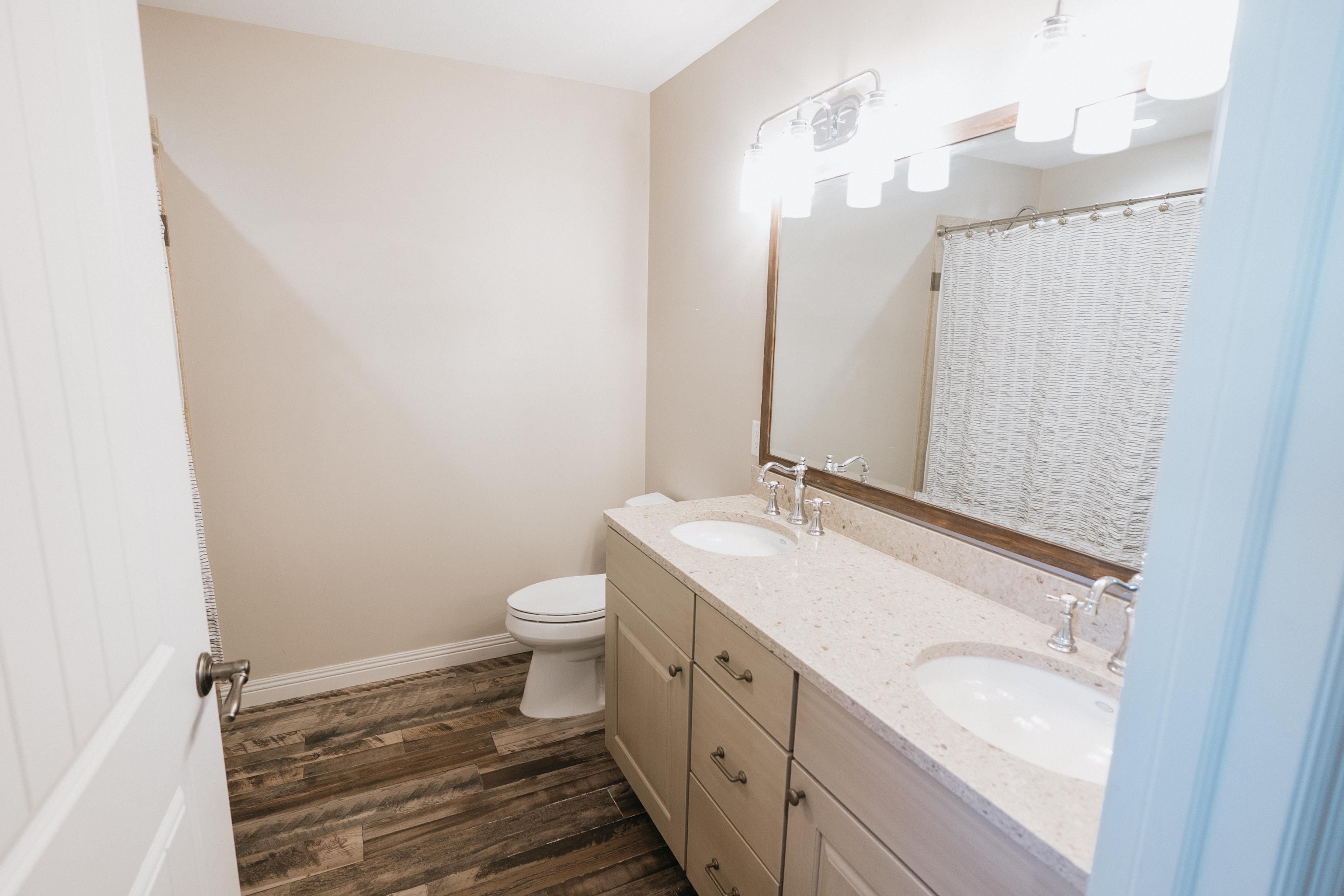 56 North Point Drive 13 - image 25