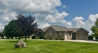 5804 Pheasant Run , Hastings