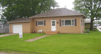 109 N Perkins , Kenesaw