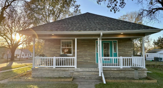 1201 N Cedar Avenue , Hastings