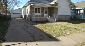 410 S Chicago Avenue , Hastings