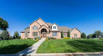 5905 Mallard Way , Hastings