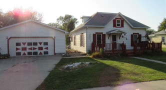 305 N Doane , Kenesaw