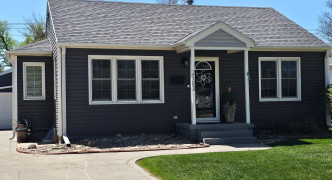 2103 W 6th Street , Hastings