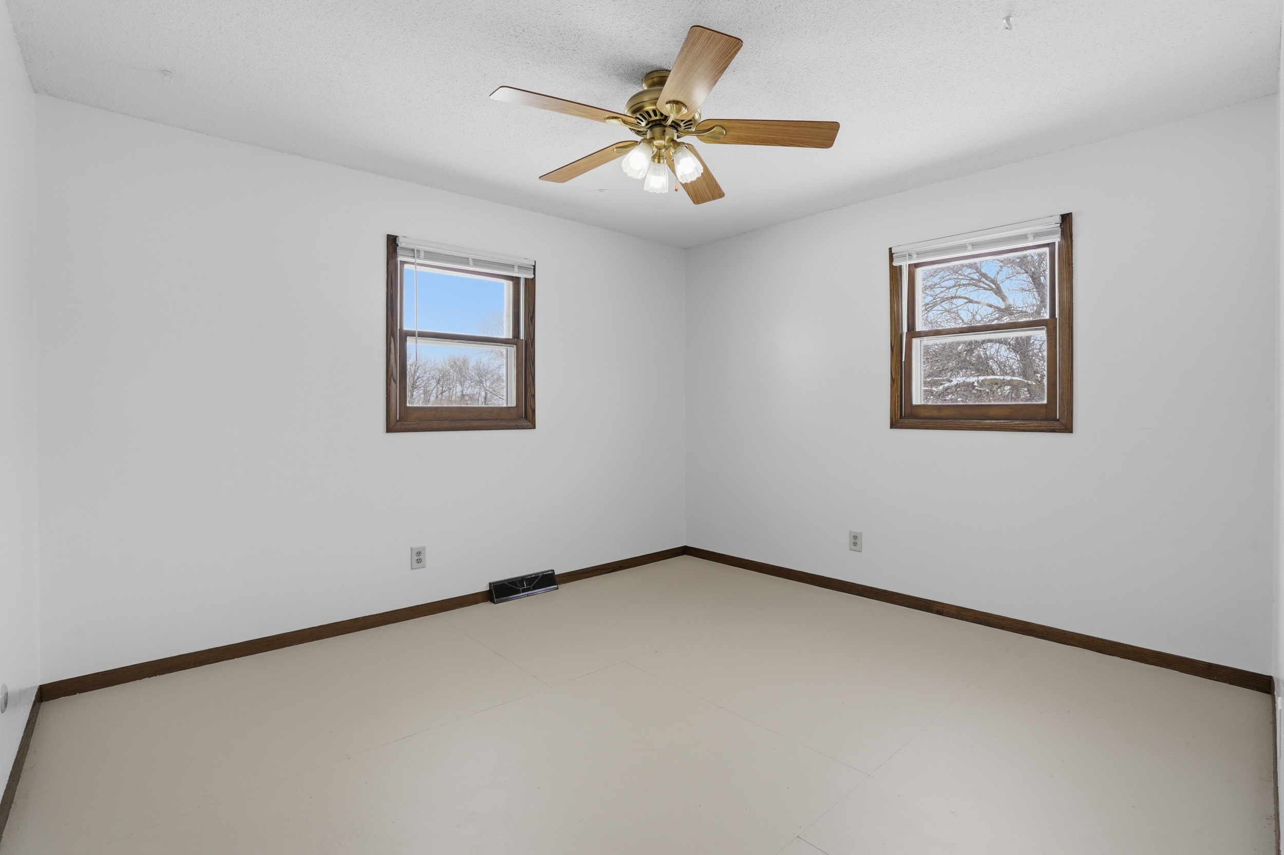 12916 250th Ave N - image 25