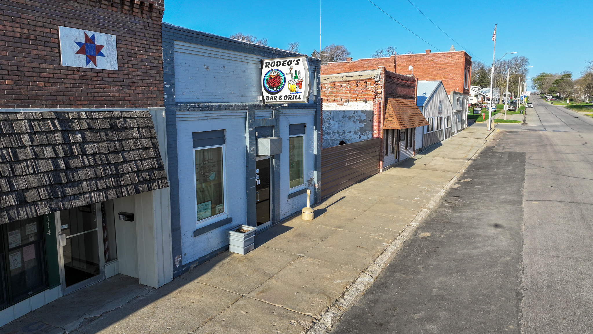 116 W Broadway Street - image 1