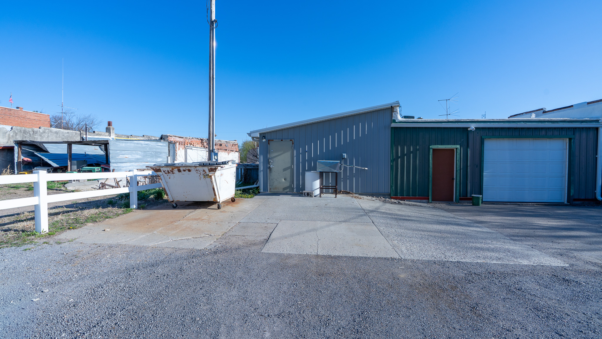 116 W Broadway Street - image 32