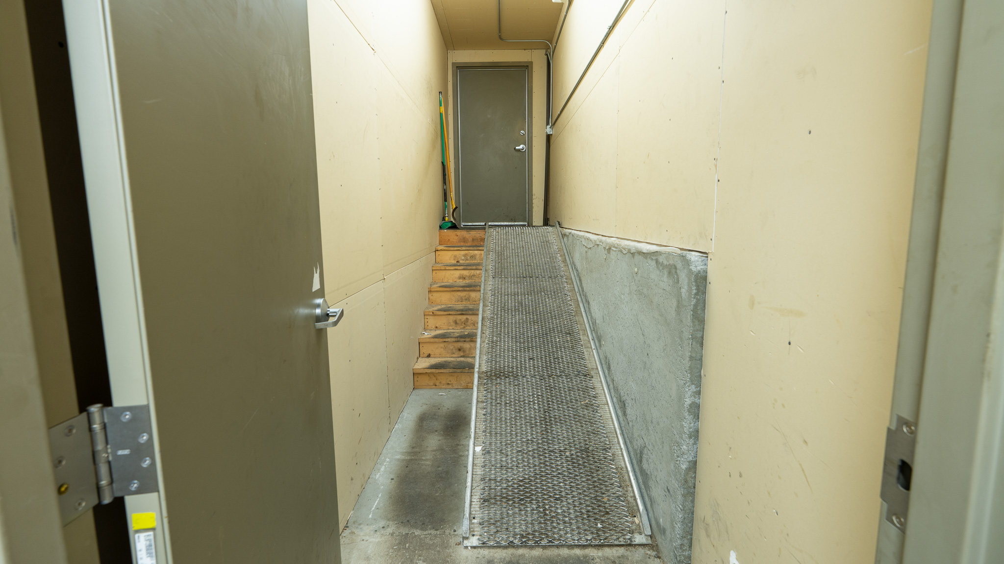 116 W Broadway Street - image 31
