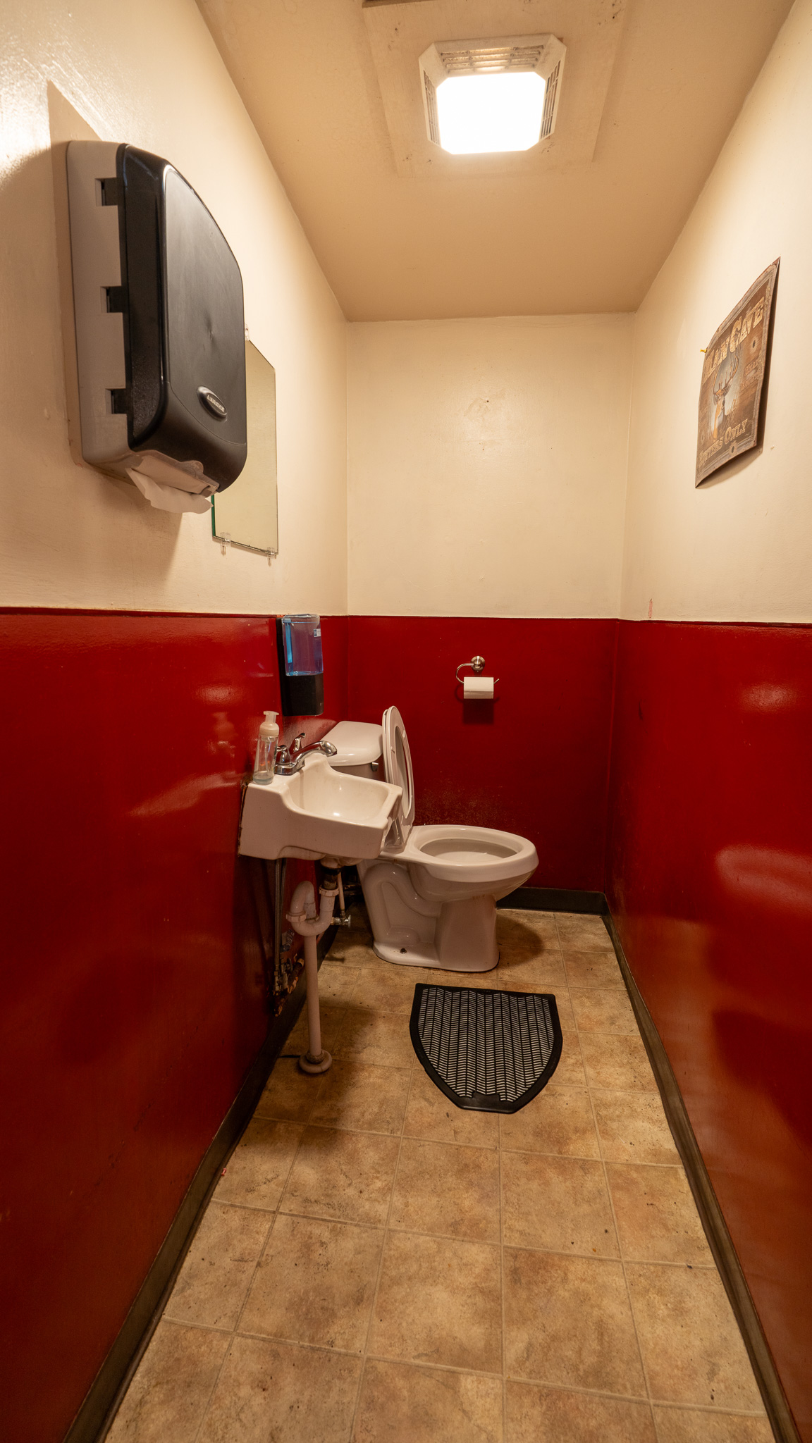 116 W Broadway Street - image 24