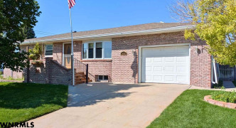 1875 CEDAR STREET , Gering