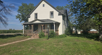 612 N Brooks Ave , Kenesaw