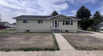 755 E 9TH STREET , Alliance