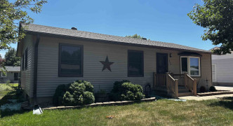 904 E 4th Street , Hastings