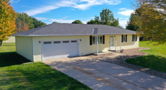 2805 Meadow Lane , Hastings