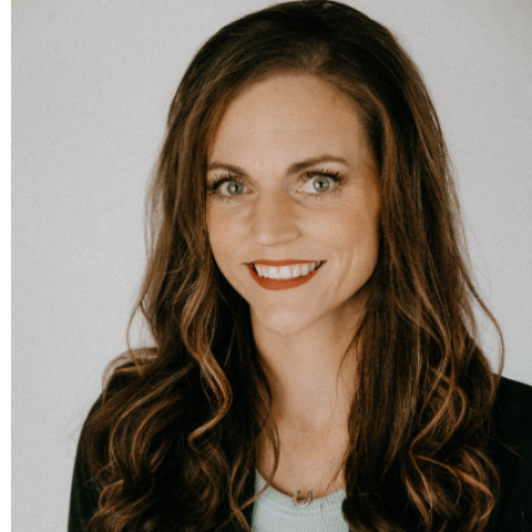 Lynsey Applegate
